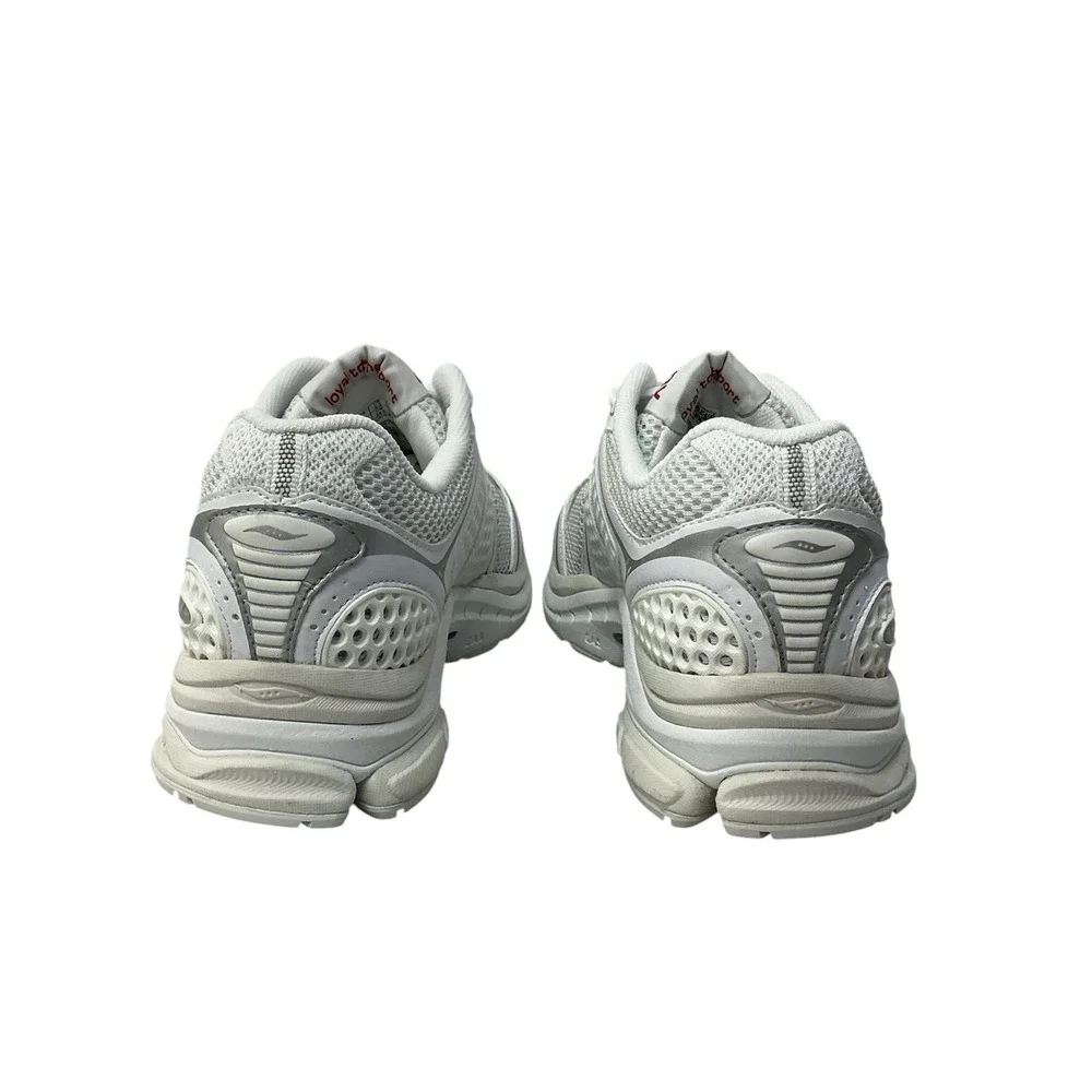 Saucony ProGrid Triumph 4 Heritage in white and silver features Women's Size 6.5